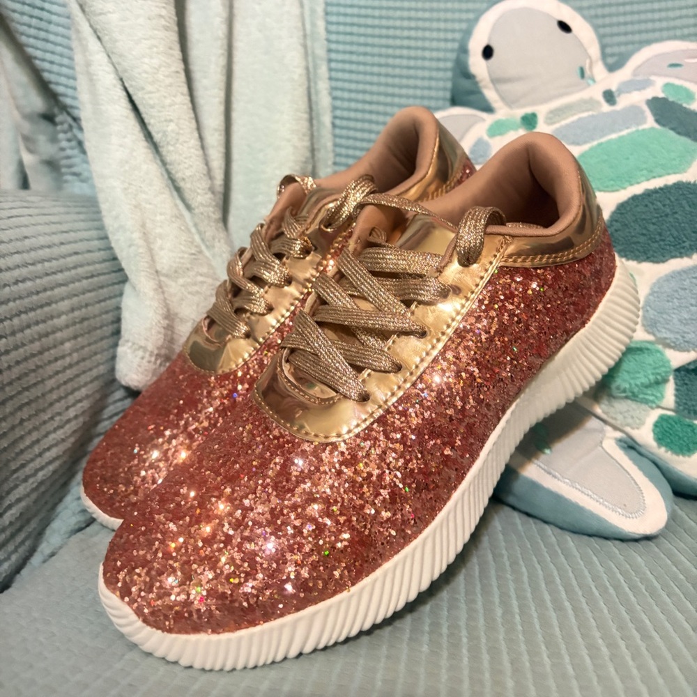 Rose Gold Women’s Glitter Tennis Shoes Size 7